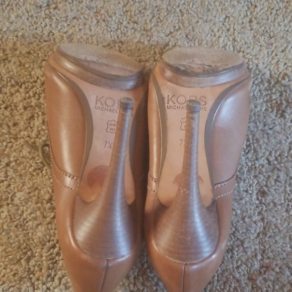 Michael Kors booties - Picture 6 of 8